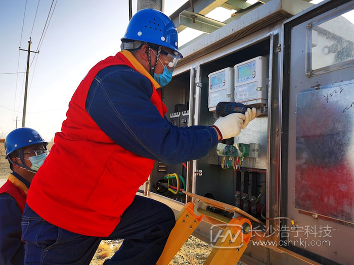 新疆過(guò)6成用戶用上智能電表 實(shí)現(xiàn)足不出戶繳費(fèi)